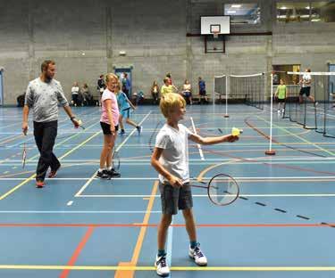 Badmintonclub t Pluimpje Recreatief badmintonnen doe je in Wijnegem bij badmintonclub t Pluimpje.