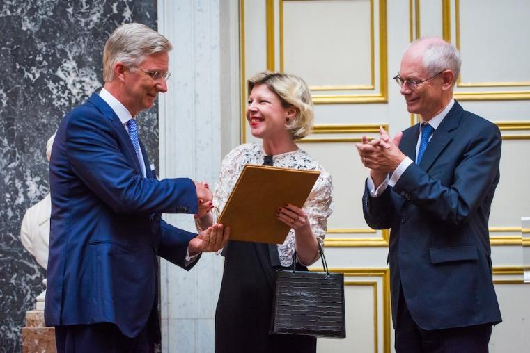 Een (on)bekende toekomst: alumni Barbara Baert Huidige functie: docent, onderzoeksgroep Kunstwetenschappen Oprichtster van het internationale,