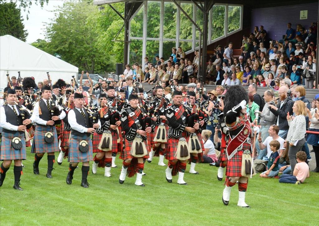 Zaterdag 18 juli 2020 Highland Games en galadiner. Op zaterdag gaan we naar de Inverness Highland Games. Hier zijn we als clan MacGillivray speciale gasten en kunnen genieten van échte highland games.