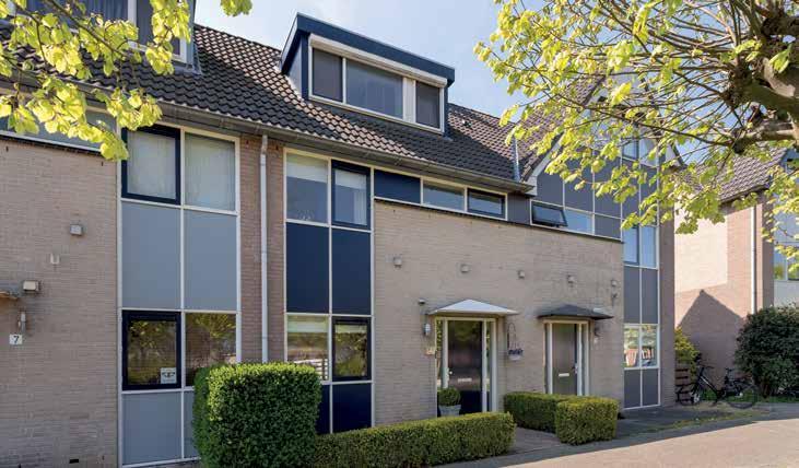 Goed gelegen eengezinswoning in Achterveld Deze lue tussenwoning met een hoogwaardige afwerking ligt op een zeer fijne locatie in de wijk Achterveld.