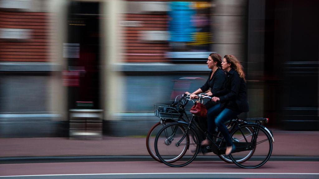 VEILIGHEIDSBELEVING Fietsers zonder licht wordt het meest genoemd als gedrag dat een onveilig