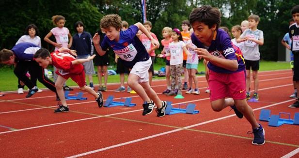 Vakantierooster en vrije dagen schooljaar 2019-2020 Vakantie Start Laatste dag Zomervakantie 2019 13-07-2019 t/m 25-08-2019 Herfstvakantie 19-10-2019 t/m 27-10-2019 Kerstvakantie 21-12-2019 t/m