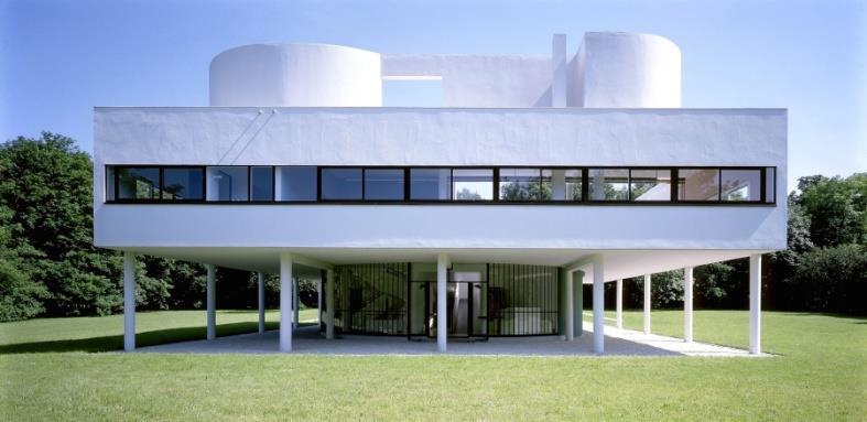 De Villa Dall Ava in Parijs uit 1991, is wellicht het origineelste commentaar op de Villa Savoie van Le Corbusier dat ooit is geproduceerd; althans dat was het tot Koolhaas er in 1998 meer zijdelings