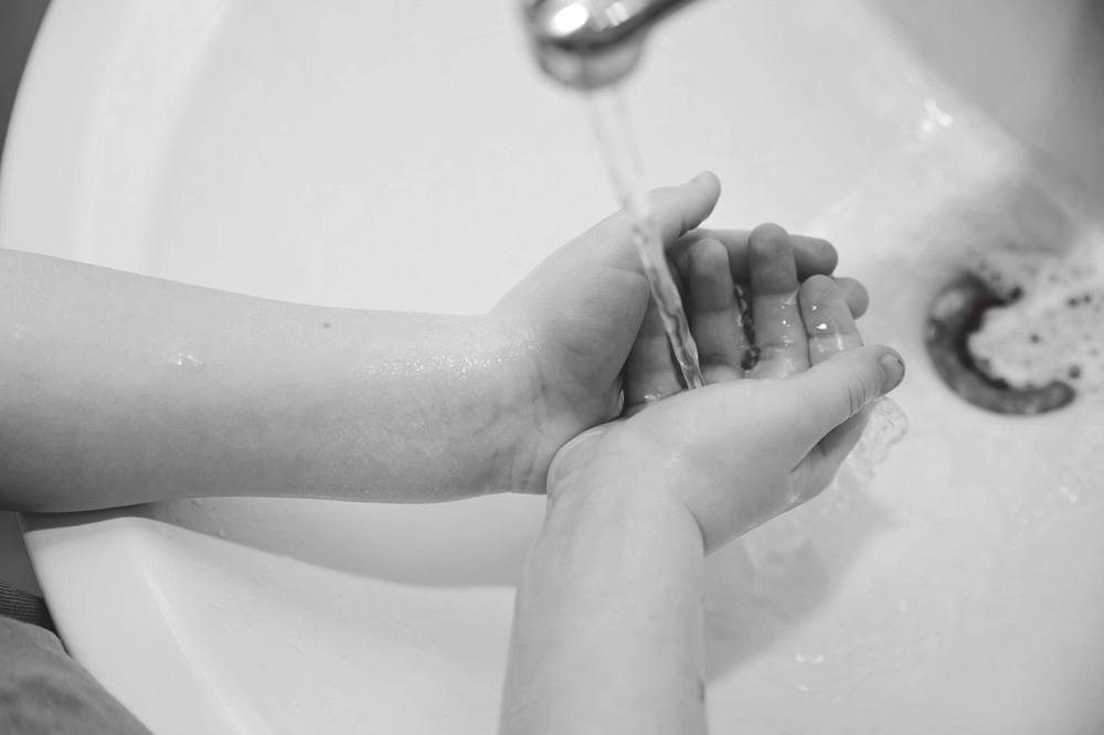 afspraken De kinderen wassen hun handjes met vloeibare zeep in plaats van met een stukje zeep. Afvalemmers legen we ten minste één keer per dag.