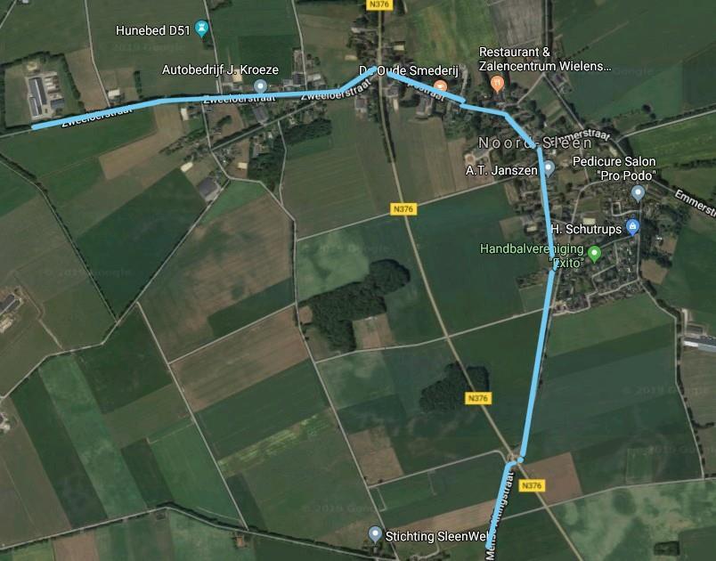 Na ca. 2 kilometer komt u aan de grens met de oude gemeente Zweeloo, tegenwoordig gemeente Coevorden.