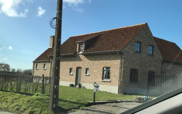 Uiteraard zullen de gepaste, project geïntegreerde maatregelen genomen worden om de totale hinder voor deze woning te beperken tot maximaal 8 uur op jaarbasis, en ook de grens van maximaal 30 minuten