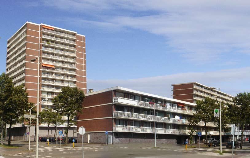 Het winkelcentrum en een deel van de woonflats maken plaats voor nieuwbouw waarbij drie flats zijn behouden en zorgvuldig zijn ingepast in de nieuwe opzet van het Waterlandplein.