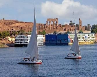 Dag Programma Eerste dag:dag 1- Hurghada naar Luxor Nijl Cruise Luxor Bezienswaardigheden Een vertegenwoordiger van Marsa Alam Tours zal je ontmoeten en je helpen bij je hotel in Hurghada voor je