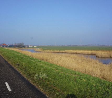 die bij de Reef (Beschrijving, p. 51, 52). De Weelsluis of Westzanersluis is aangemerkt als behorend tot het watererfgoed van HHNK (nr.