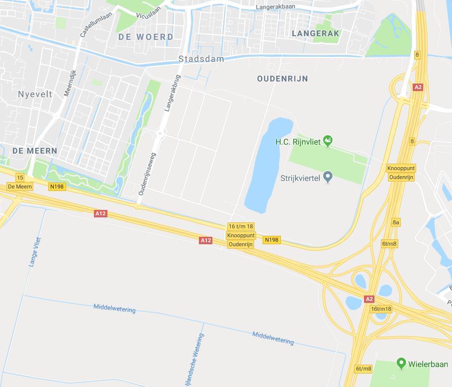 Locatie en bereikbaarheid Door de centrale ligging op het knooppunt Oudenrijn aan zowel de Rijksweg A2 als