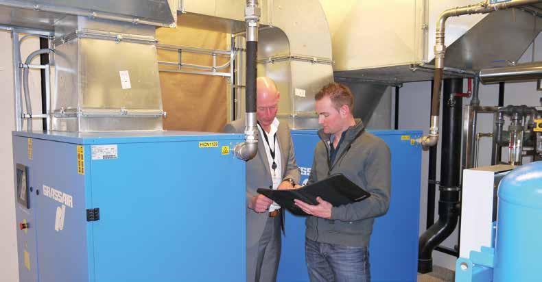 Grassair persluchtinstallatie voor Heinz Innovation Centre Nijmegen Nieuwe, economische persluchtinstallatie met twee toerengeregelde compressoren Paul van Veggel (rechts) en Frans van Leeuwen in de