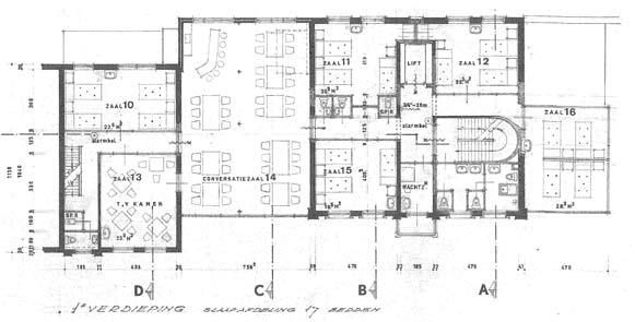 De ronde aanbouw bij nummer 1 die op de plek van de oorspronkelijke serre is gebouwd dateert van 1993. In de nieuwe opzet met 6 appartementen zijn de monumenten in oude luister hersteld.