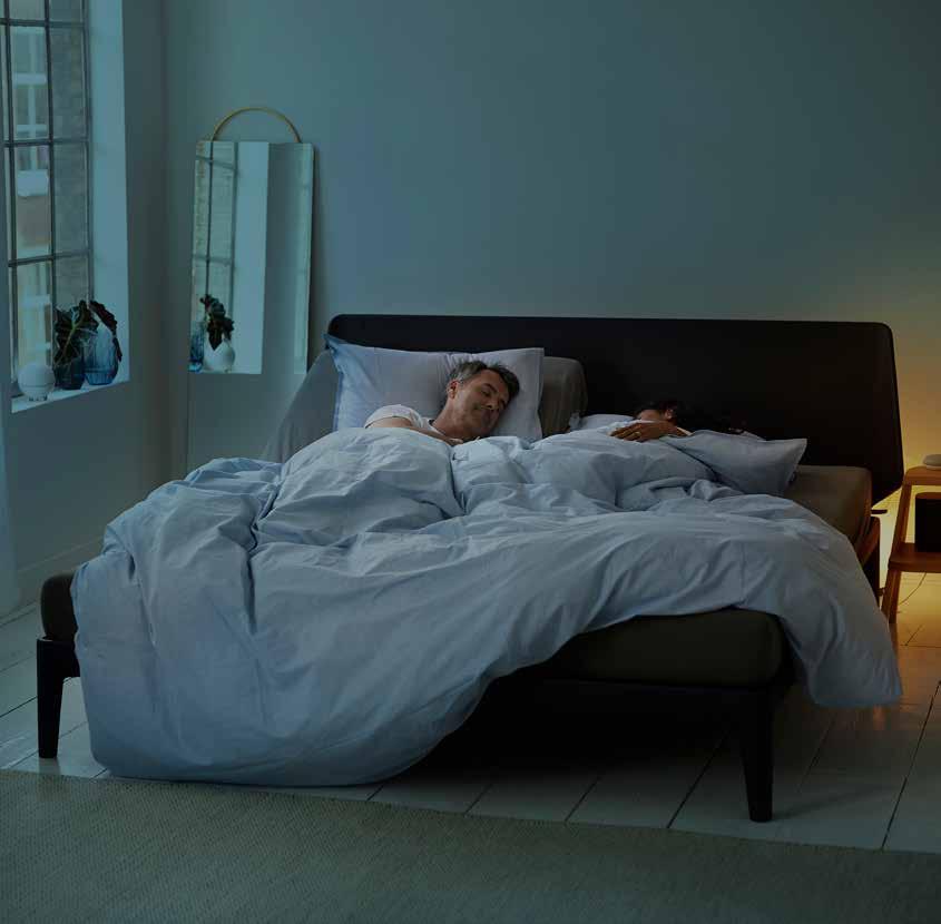 Ook is er een slimme wekker die je rustig wekt wanneer je het lichtst slaapt en kan je het bed aansluiten op al je andere slimme apparaten.