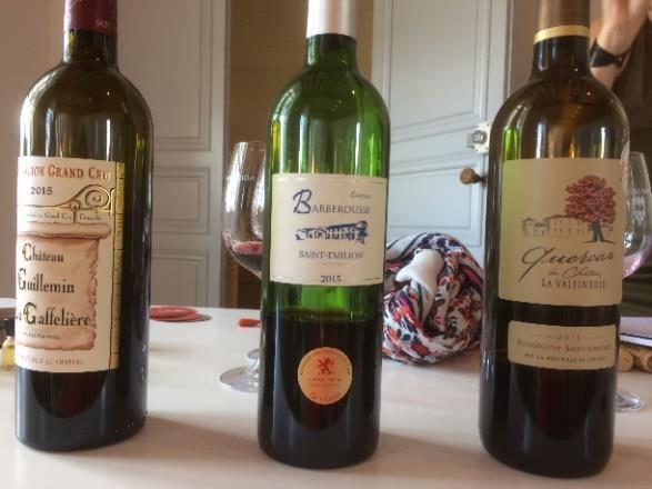 Wij kregen 3 wijnen blind ingeschonken. Puisseguin Saint Emilion La Vaisinerie Quercus 2015 Gem. prijs 7,- wine-searcher score 88/100 (gemiddelde van meerdere jaren).