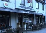 com Kleuren : Rood/Zwart Speelveld : Brugge/Koude Keuken Cafe Den Comptoir,