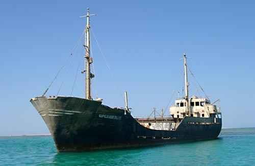 Hebat Allah : Diepte 27m 46m De Hebat Allah was een klein vrachtschip van 494 GRT gebouwd voor de Egyptische regering in Breheret Ets., Ingrandes, Frankrijk in 1985.