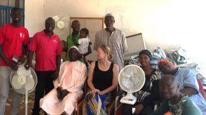 vandaag heeft Casa-Gambia ziekenhuisuitrusting gedoneerd aan het