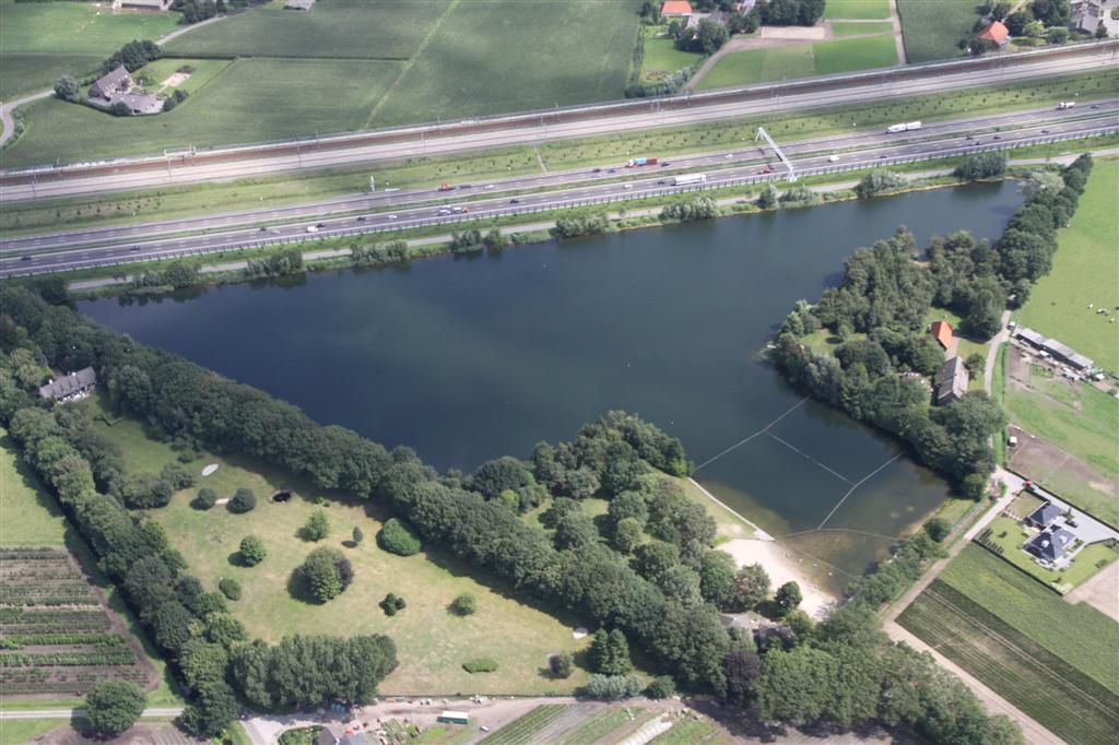 De locaties Zwemplas de Kuil Prinsenbeek De Ploeg in Heesch 7 ha Diepte: gem. 4 m, max.