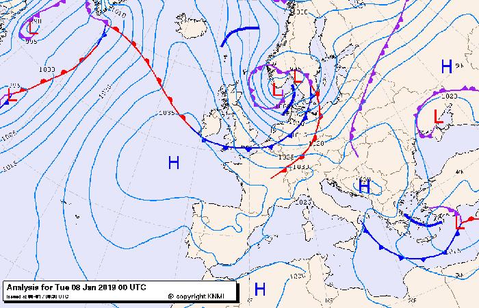 Figuur 5 Weerkaart 7 januari 2019 13:00 Even voor middernacht op 8 januari passeert het koufront van de depressie de Nederlandse kust.