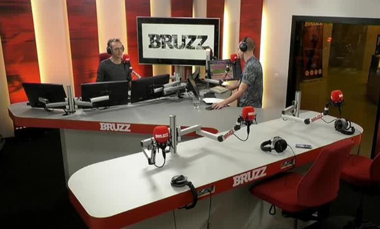 18 Nieuwe radiostudio BRUZZ In de bijeenkomst van 12 december 2017 werden de ontwerpen van verordening tot vaststelling van de begrotingswijziging 2 en B voor 2017 en tot vaststelling van de