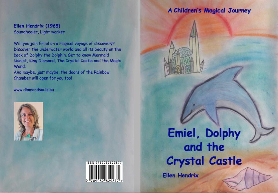 Op de 17e verjaardag van Emiel wordt dit Engelse boek gepresenteerd aan de buitenwereld. Emiel, Dolphy and the Crystal Castle Hoe gaaf is dit. Dit Kinderboek mag de hele wereld over.