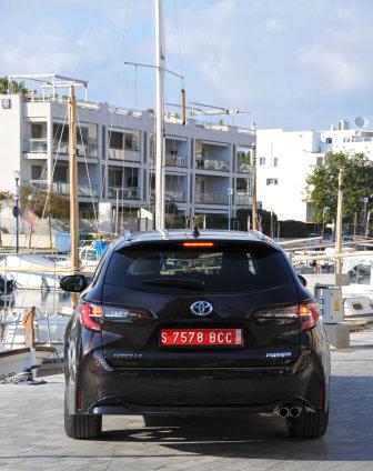 Corolla altijd aan ontbrak. Staat de Corolla nu ook op het verlanglijstje van autoliefhebbers? Nee. Ondanks alle verbeteringen is de Corolla nog steeds geen droomauto. Maar.