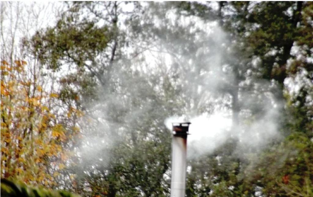 Bij de presentatie van het NSL (Nationaal Samenwerkingsprogramma Luchtkwaliteit) in 2009, is de taak om de regels aangaande houtrook te handhaven door de toenmalige minister naar de gemeenten