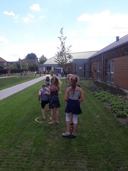 BEZOEK GROEP 4 AAN DE ZORGBOERDERIJ Groep 4 van bs.