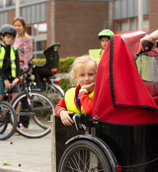 Goed nieuws Alle verkeersbrevetten van de VSV (inclusief handleidingen, brevetten en stickertjes) zijn vanaf dit schooljaar volledig gratis! Bestellen kan via www.verkeeropschool.be.