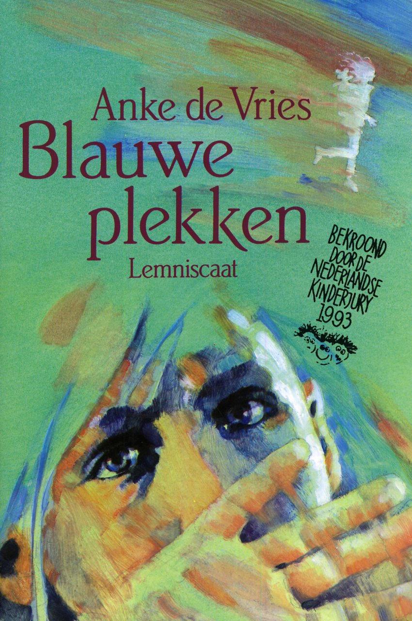 De naam van het boek dat ik heb gelezen is blauwe plekken. Wie is de auteur van je boek? Het boek is geschreven door Anke de Vries. Het grootste deel van haar leven woonde Anke de Vries op de Veluwe.