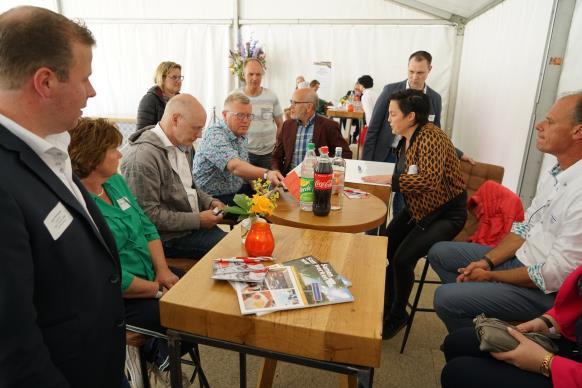 Netwerken: Burgerbegroting Aan de netwerktafel hebben we van gedachten gewisseld over het thema burgerbegroting.