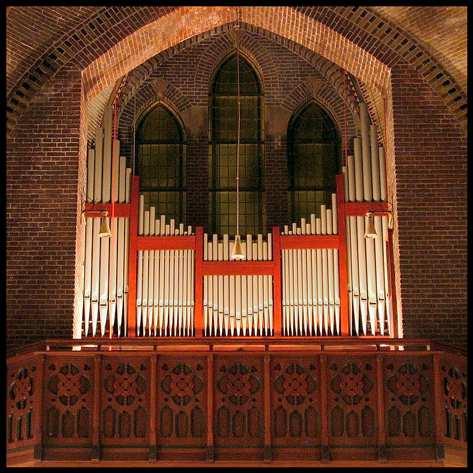 Kloosterburen 151 Adema 1923-1925 H. Willibrorduskerk Hoofdstraat In 2010 wordt het orgel gedemonteerd en ter restauratie naar Hillegom getransporteerd.