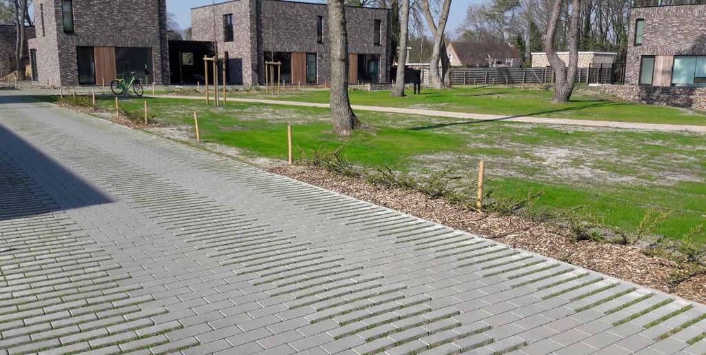 De combinatie van de Seamstone en Greenstone is de ideale oplossing voor een toegankelijke parking.