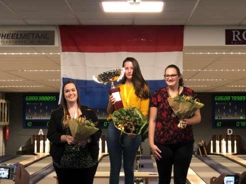 (73) Podium Nationaal Kampioenschap Junioren Dames: 1 ste plaats: Marieke van Oosten