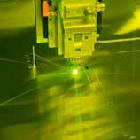 2 # PHOENIX FL PHOENIX FL 4020, 6020, 8020 DYNAMISCH SNIJDEN VAN GROTE PLATEN Grootformaat Phoenix fiberlasers verwerken platen van 4, 6 en 8 m op 2 m en hebben een laserbron tot 10 kw.