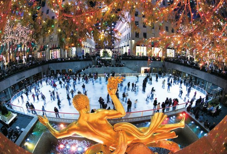 10 10 De ijsbaan van het Rockefeller Center is tijdens de feestdagen een winters sprookjesland. (89th St.) en het Whitney (Gansevort St.
