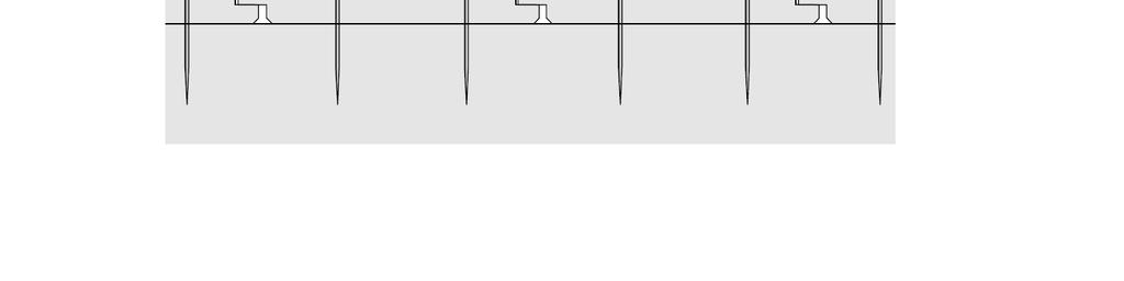 Bij de dakplanken (en dit geldt ook voor de vloerplanken) mag de messing niet te strak in de groef worden geschoven.