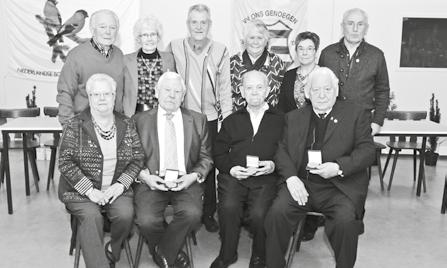 26 verenigingen Kandidaten voor Kerstwandeltocht terug Zilvervos gezocht in Kronenberg Elk jaar reikt carnavalsvereniging De Vöskes uit Meerlo de Zilvervos uit.