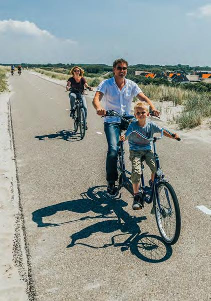 En natuurlijk naar alle natuurgebieden. Tip Huur ook eens een bakfiets of tandemaanhanger! Bij RentTourBuy huur je een (bak)fiets om de kust en de natuur te verkennen.