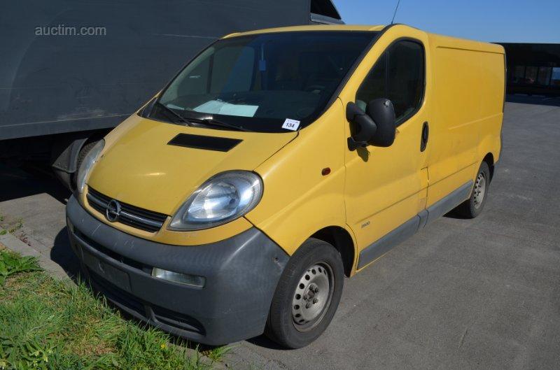 134 OPEL Vivaro 75 Categorie: ongekend. Afgelezen kilometerstand: zie extra info km. 1ste inschrijving: 28/01/2002 Kleur: Geel Motorinhoud: 1870 cc. Motorvermogen: 74 Kw.