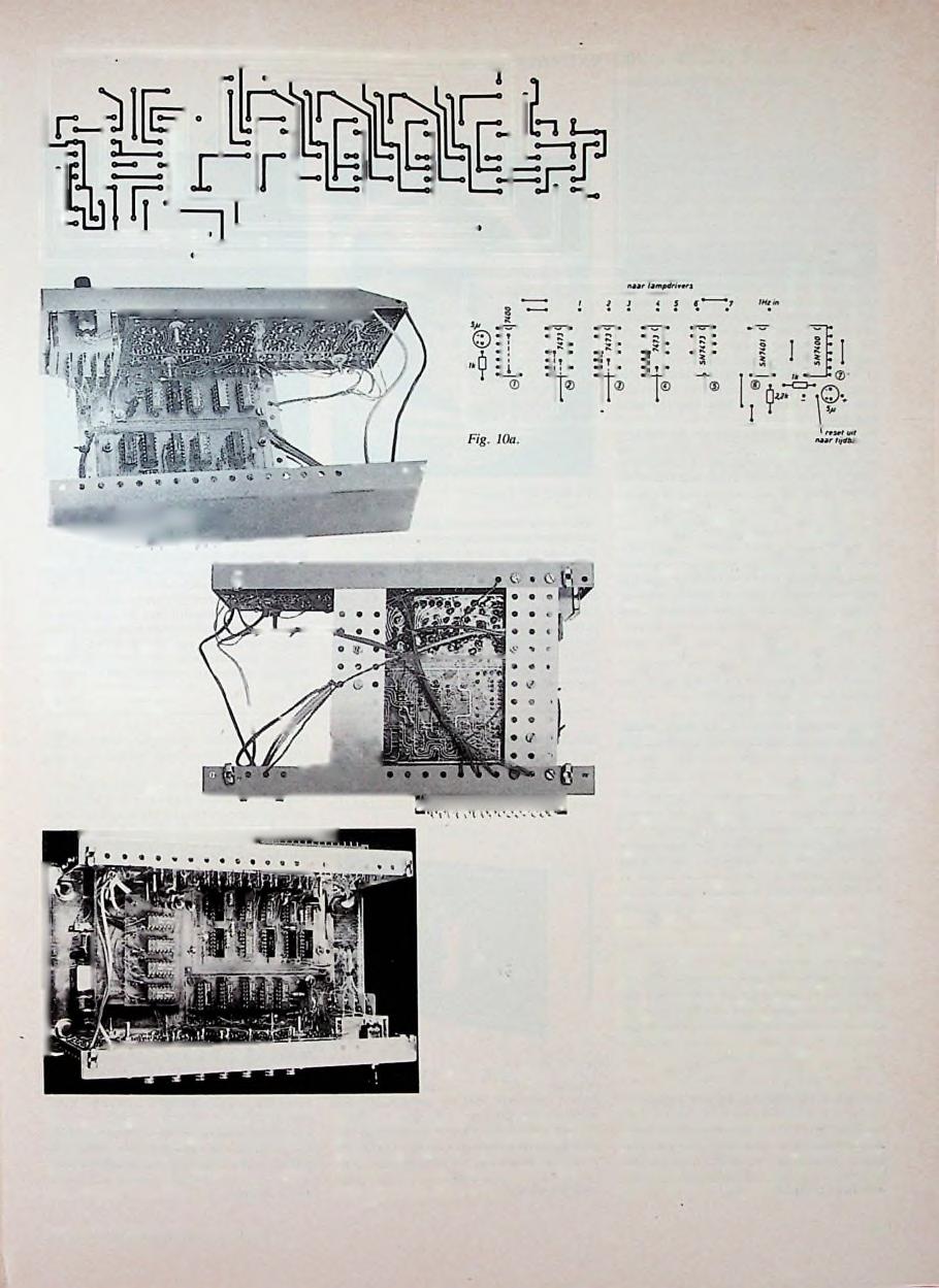 Fig. 10a en b. Print voor het dagenregister met de besturing. Fig. 10b. gehjkzetten J dagen Afb. 3. Afb. 3 en 4. Detail yan de afgemonteerde klok zonder dagensturing de plug is in het 31-pol.