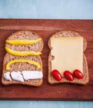 VARIATIE Vervang de geitenkaas en paprika door: - halve plakjes 30+ kaas en halve snoeptomaatjes - een plakje tomaat met een plakje mozzarella