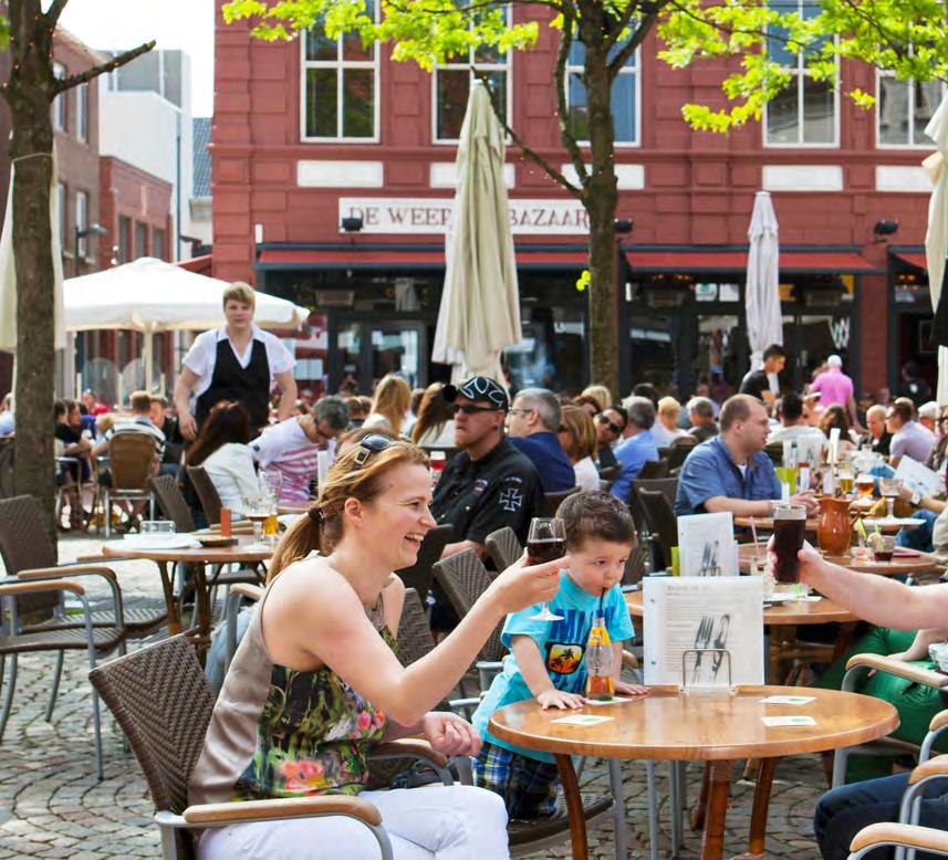 03 VISIE 3.1. Visie op hoofdlijnen Weert centrumstad en place to be De stad Weert heeft als centrumstad een regionale functie.