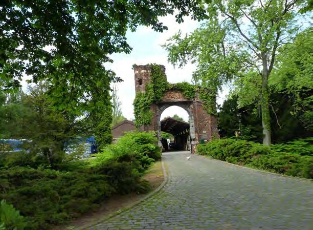 entrees en de stad verder te versterken en de omliggende woon- en werkgebieden met de binnenstad te verbinden. Bassin Het Bassin betreft de noordelijke pool nabij de stadsbrug.