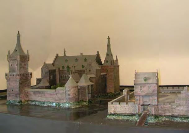 Deze vormt een as in de historische lijn: Jacob van Hornemuseum (voormalig stadhuis), Sint Martinuskerk, Kasteel (Nijenborgh) en oud kasteel (Aldenborgh, eerste kasteel van de graven en daardoor wieg