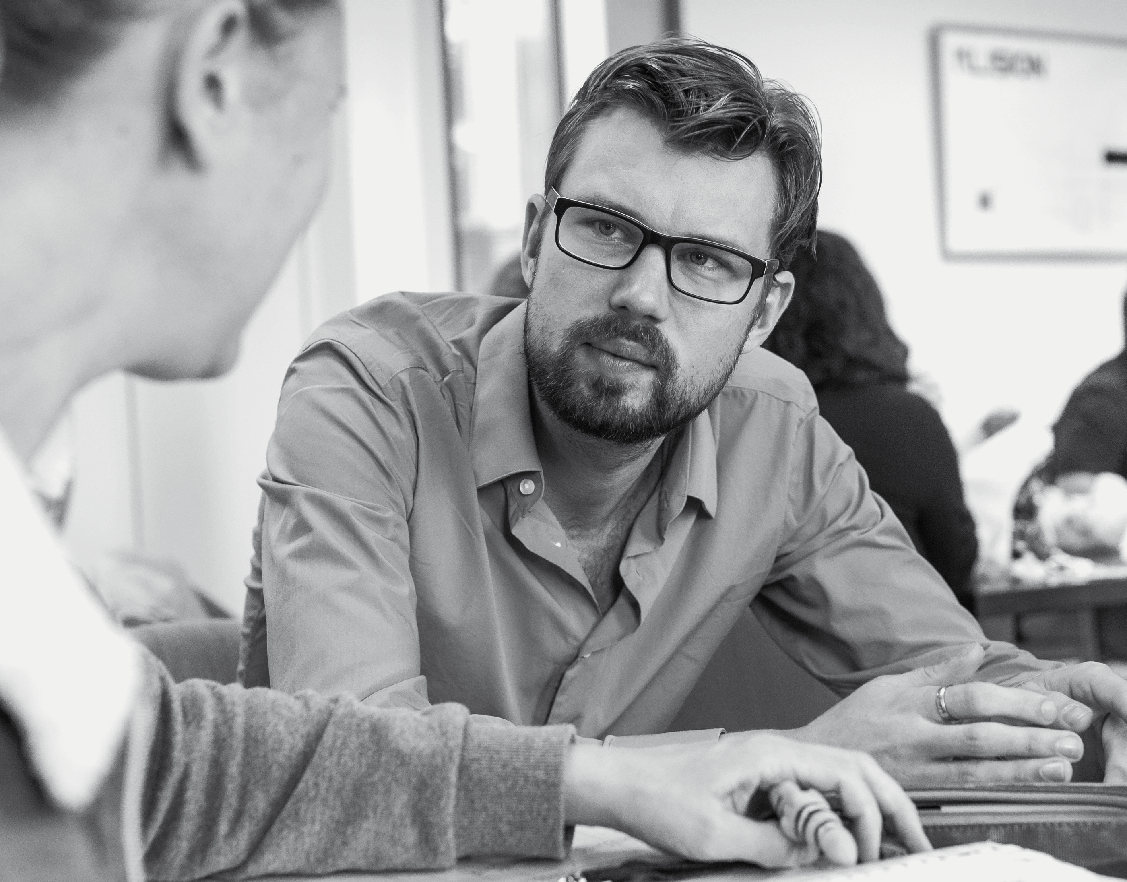 Het leerplangesprek op school We kennen in ons land geen traditie om met elkaar over de integrale inhoud van het onderwijs te praten.