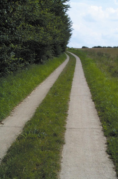 Om een voldoende graad van veiligheid te waarborgen, vragen fietsvoorzieningen in sommige situaties echter wel om ondubbelzinnige herkenbaarheid en leesbaarheid.