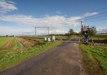 Alleen afsluiten van de afvoer is niet voldoende, omdat dan een groot deel van Roosendaal te maken krijgt met overtollig water. Dus is ook een extra buffer nodig.