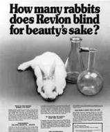 Vlugschrift d richter van Animal Rights International (1974), plaatste een paginagrote advertentie in The New York Times van 15 april 1980 met de tekst 'Hoeveel konijnen worden door Revlon blind