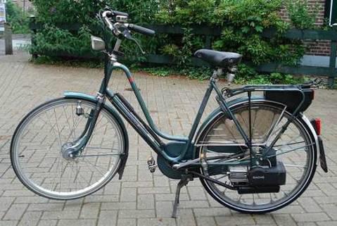 2 In 25 jaar van SpartaMet naar moderne e-concepten 2.1 Van SpartaMet naar elektrische fiets In 1988 introduceerde Sparta de SpartaMet, oftewel de de-fiets-met-iets (Goes, 2012).